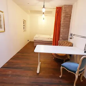 Helles Im Loft City Airport Mannheim